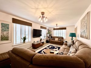 Living Room- click for photo gallery
